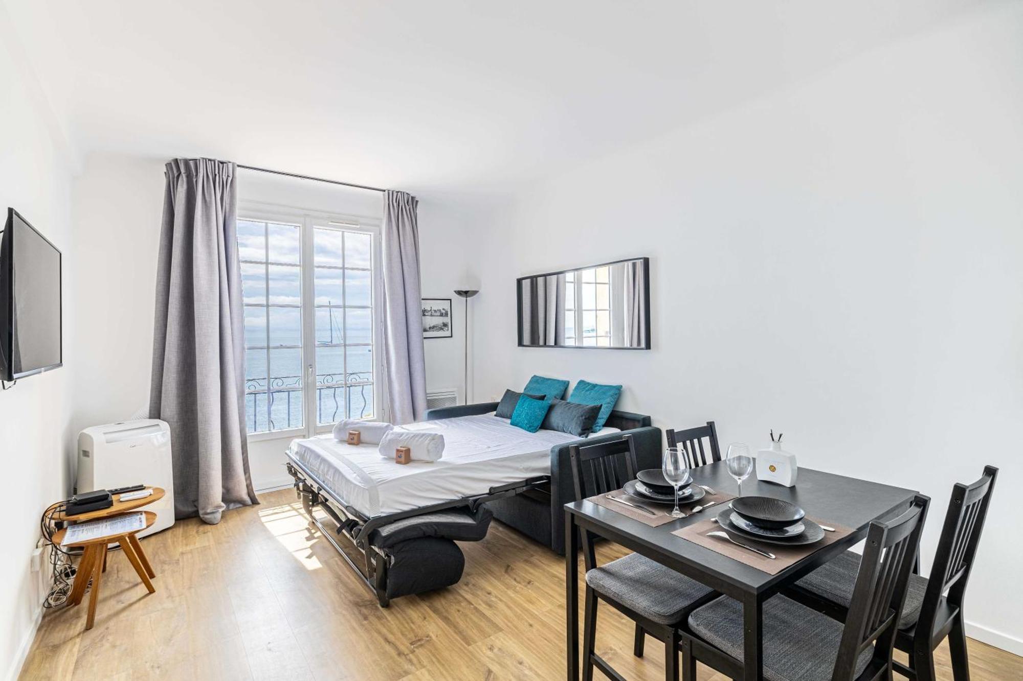 Modern And Charming With Sea View - Centre Appartamento Antibes